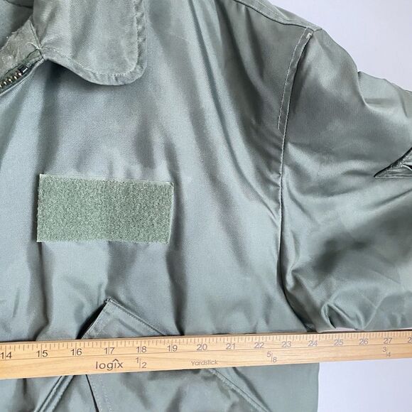 USAF Flight Jacket Cold Weather Men XL Green Genuine From USS D. D. Eisenhower - Picture 5 of 12